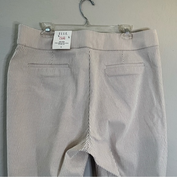 Elle Mid Rise Pull on Pinstriped Beige/white Capri Pants NWT Sz XL - Picture 4 of 7